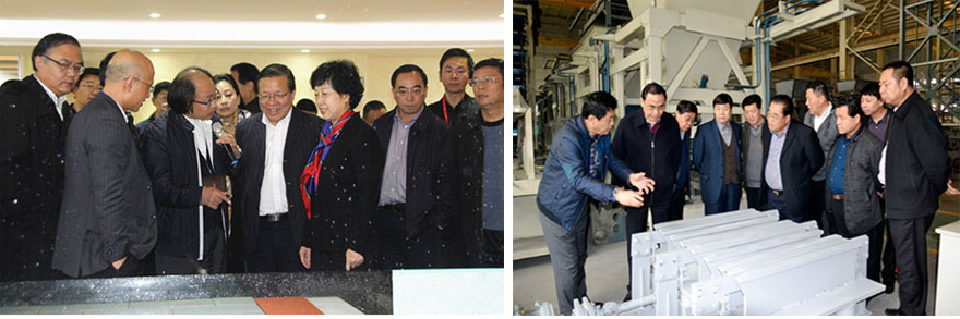 贵州副省长参观银马透水砖制砖机生产线